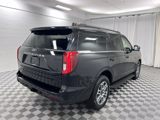 Used 2025 Black Ford Active image 5