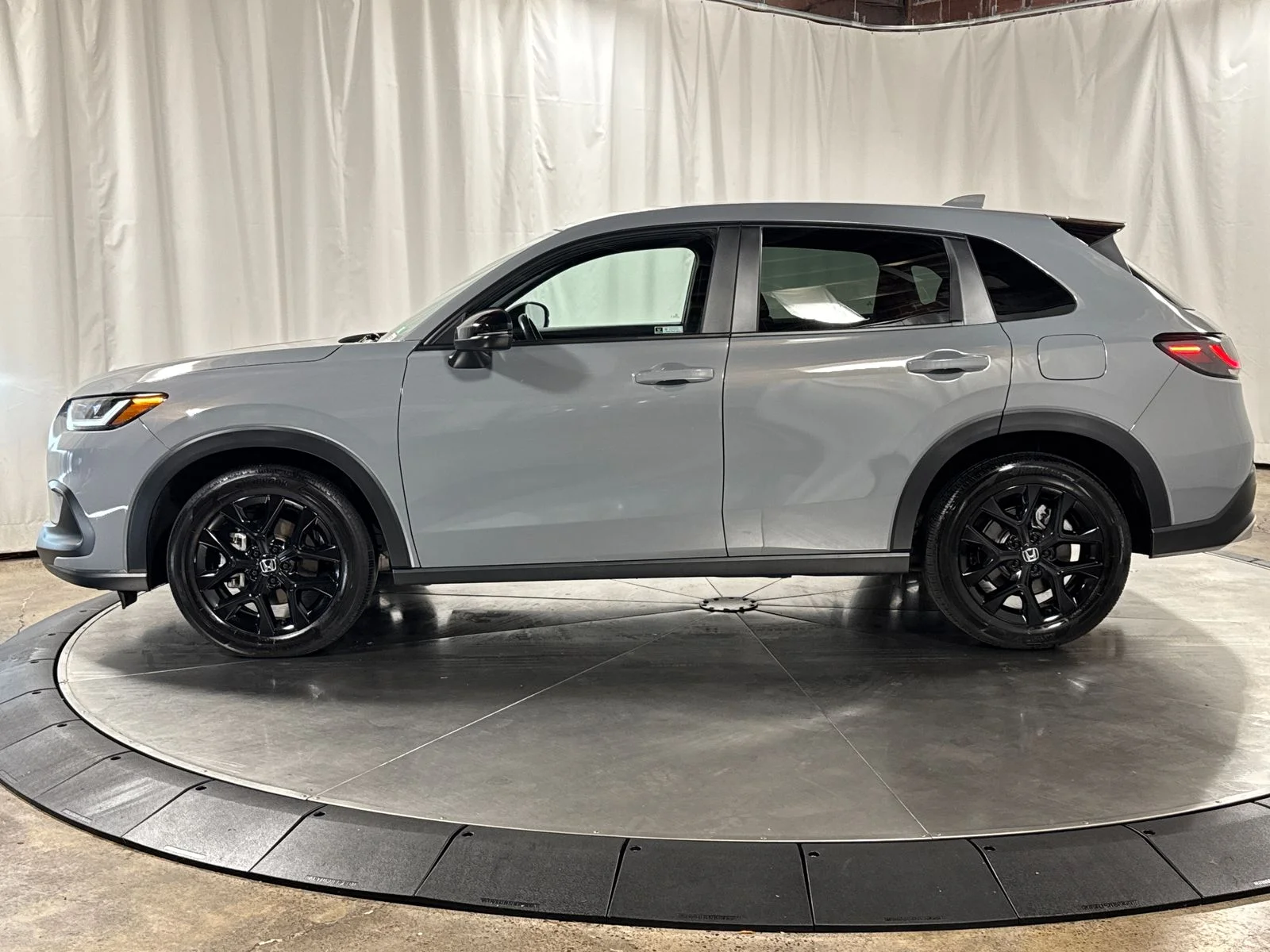 Used 2024 Urban Gray Pearl Honda Sport image 8