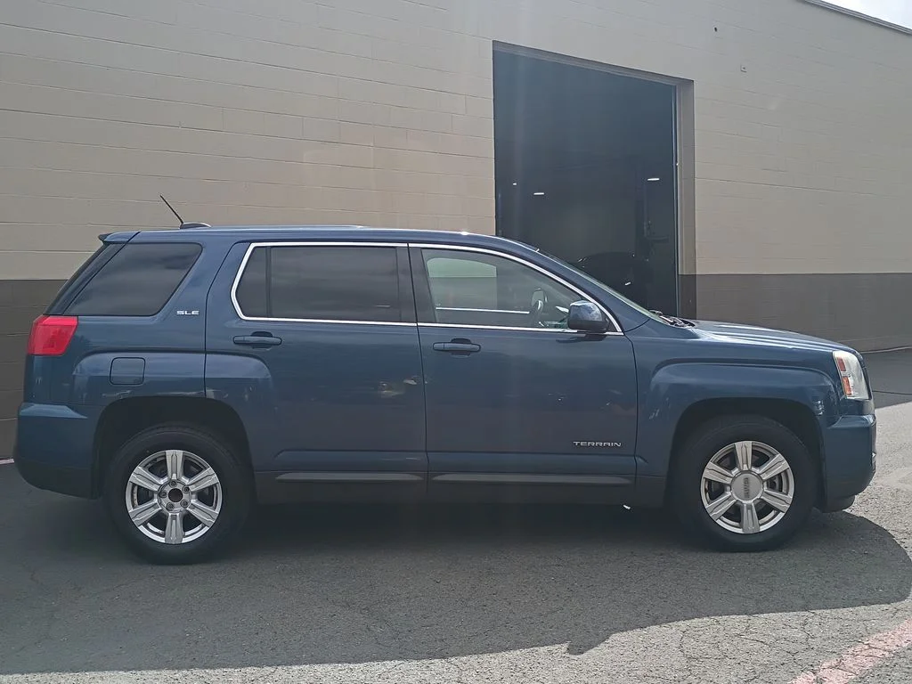 Used 2016 Blue GMC SLE-1 image 3