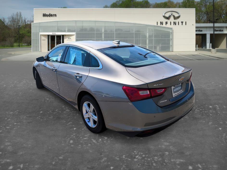 Used 2024 Mineral Gray Metallic Chevrolet LT image 5