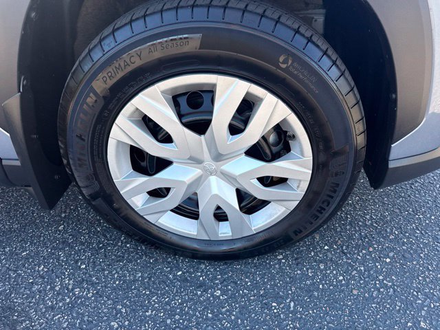 Certified Used 2025 Celestite Toyota L image 4