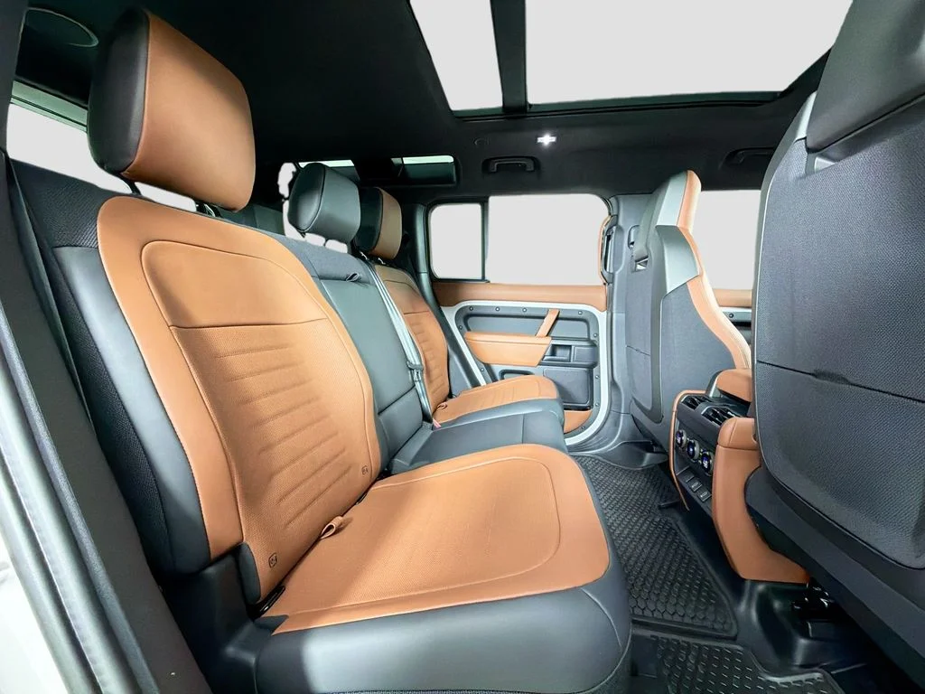 New 2026 Borasco Grey Land Rover  OCTA image 29