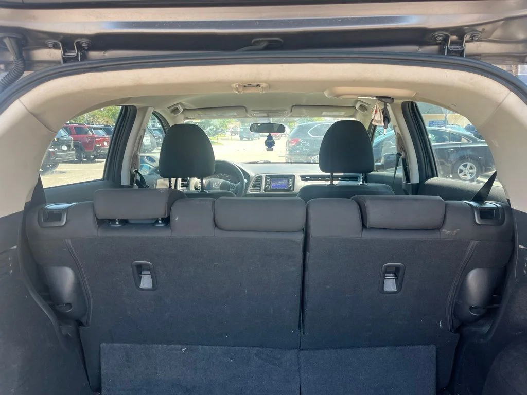 Used 2017 Gray Honda LX image 9