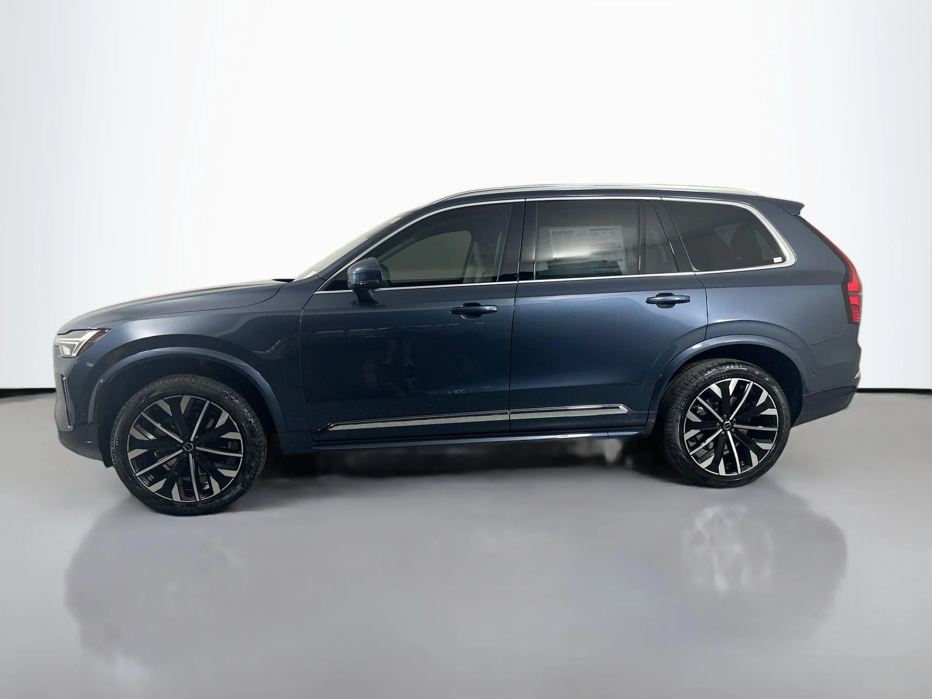 New 2026 Denim Blue Volvo Ultra image 9