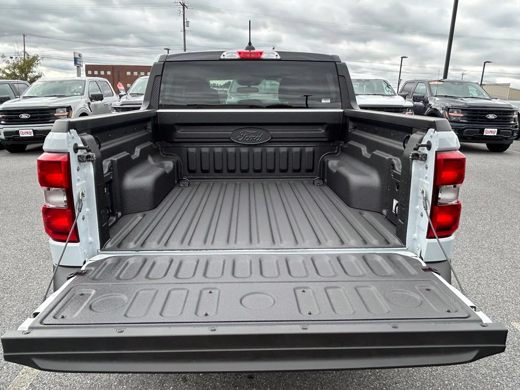 New 2026 Space White Metallic Ford XLT image 25