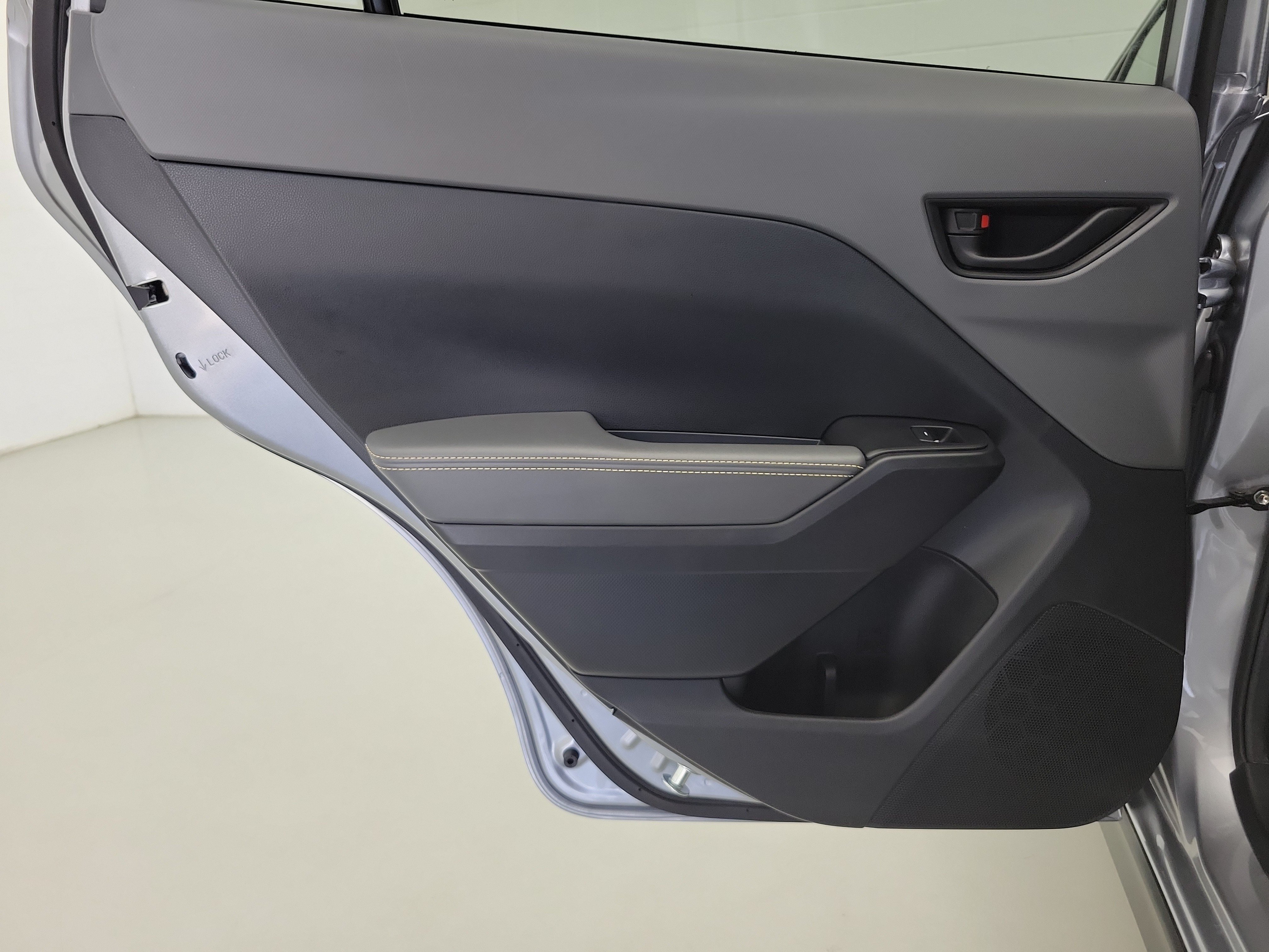 Used 2025 Ice Silver Metallic Subaru Sport image 15