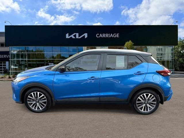 Used 2021 Blue Nissan SV image 5