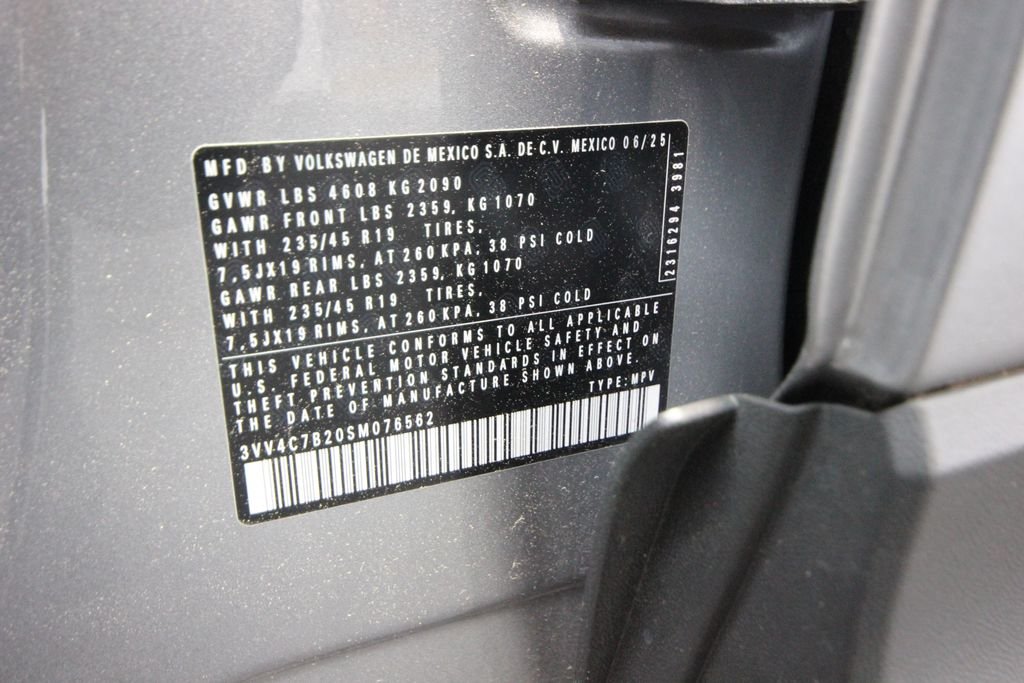 2025 Volkswagen Taos SEL - Photo 33