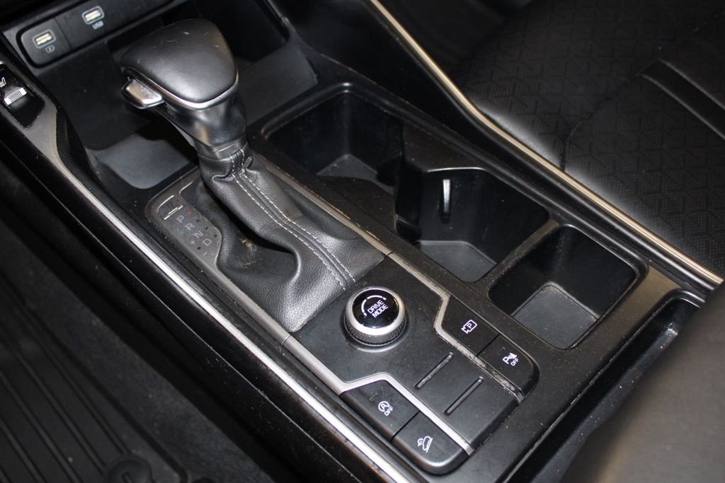 2023 Kia Sorento S - Photo 32