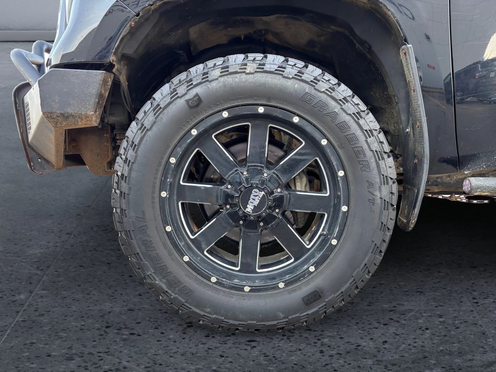 Used 2020 Black Toyota 4x4 Double Cab image 9