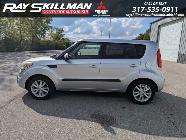 Used 2012 Silver Kia Plus image 12