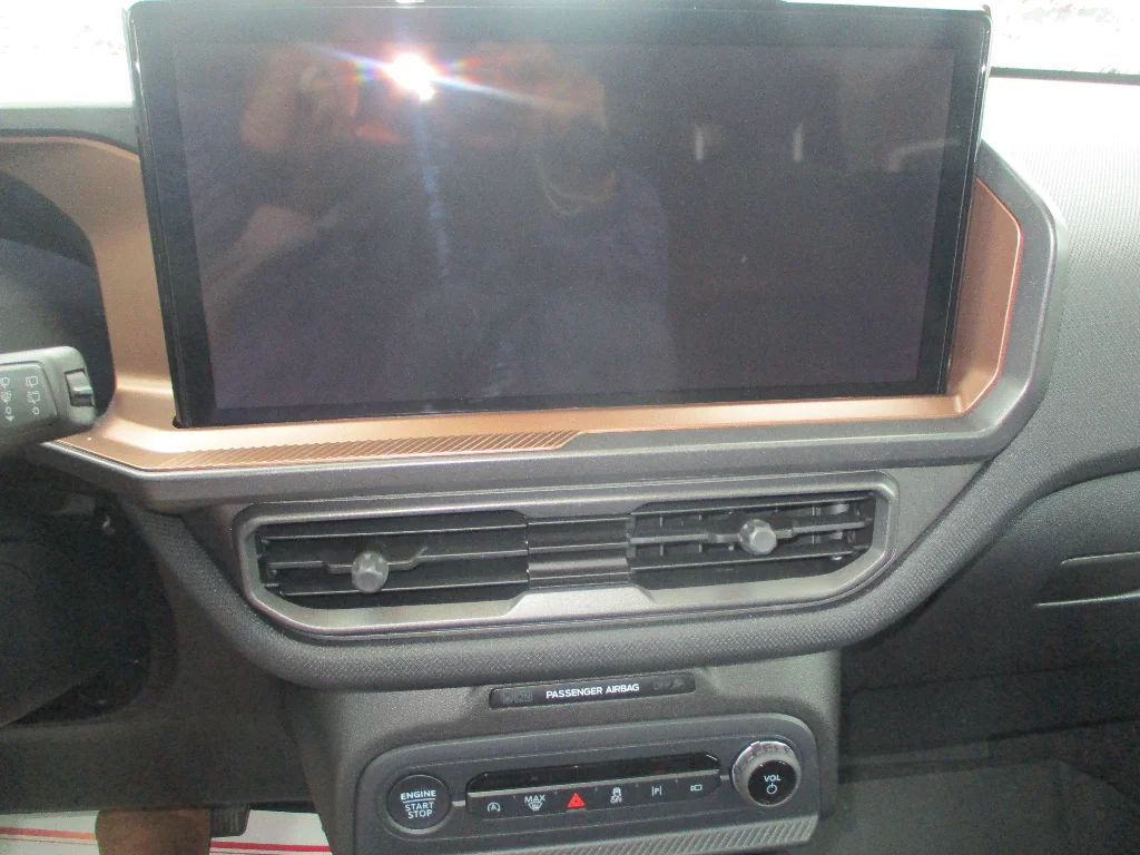 Used 2025 Ruby Red Metallic Tinted Clearcoat Ford Outer Banks image 5