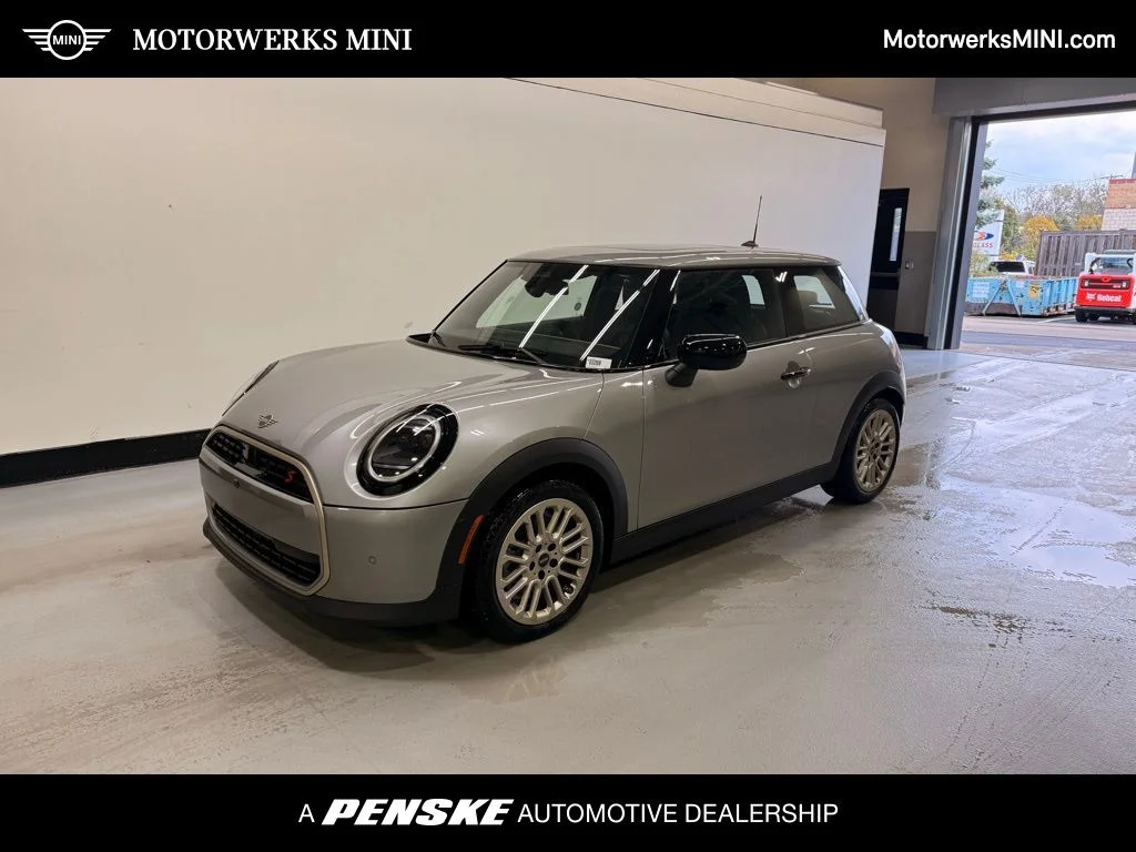 2025 MINI Hardtop Cooper S's photo