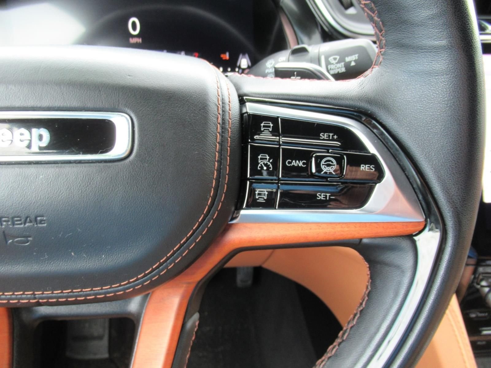 Used 2023 White Jeep Summit image 25
