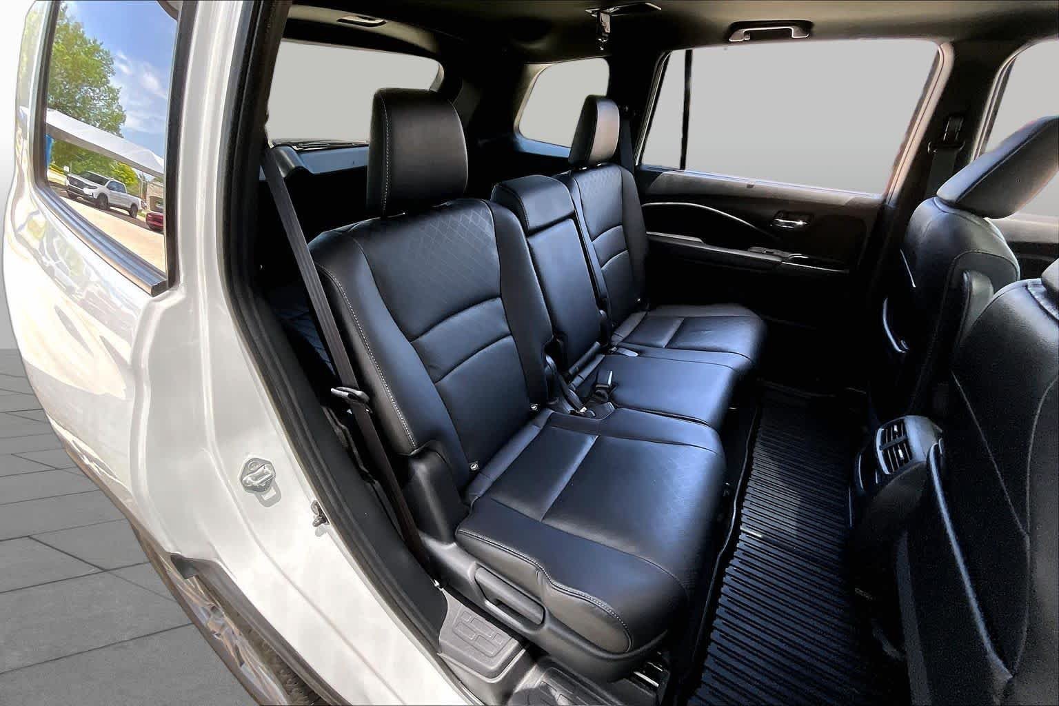 Used 2021 Platinum White Pearl Honda EX-L image 20