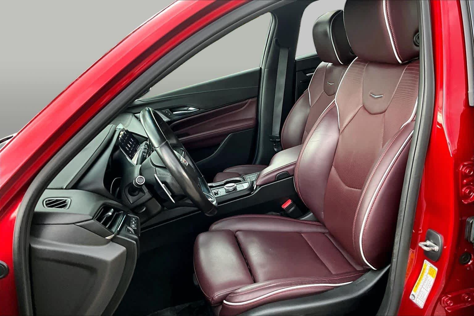 Used 2022 Infrared Tintcoat Cadillac  image 8