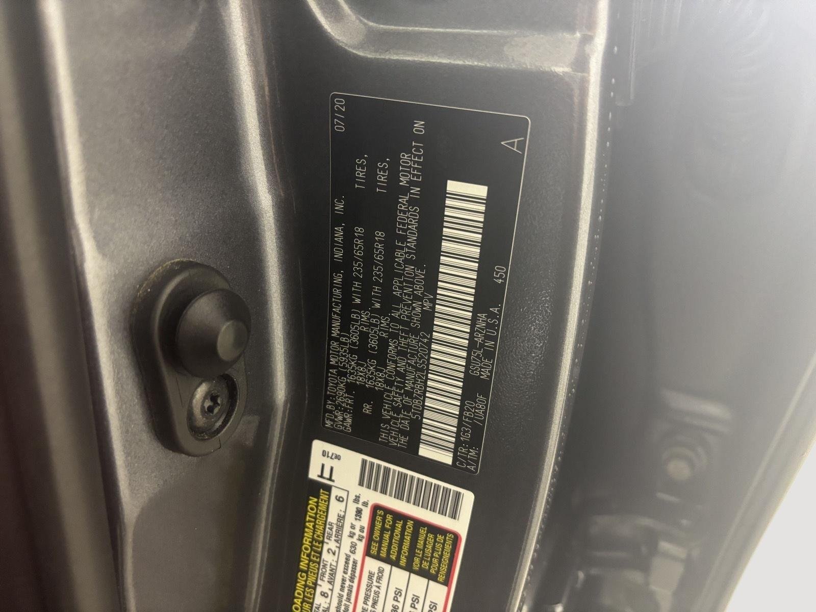 Used 2020 Magnetic Gray Metallic Toyota LE image 29