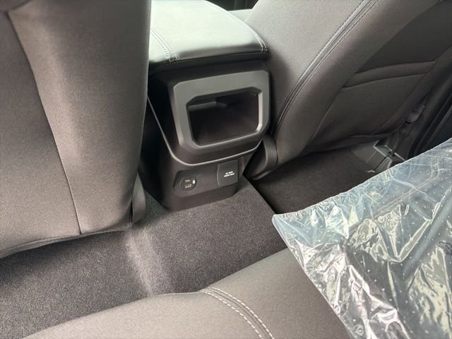 New 2026 Carbonized Gray Metallic Ford XLT image 10