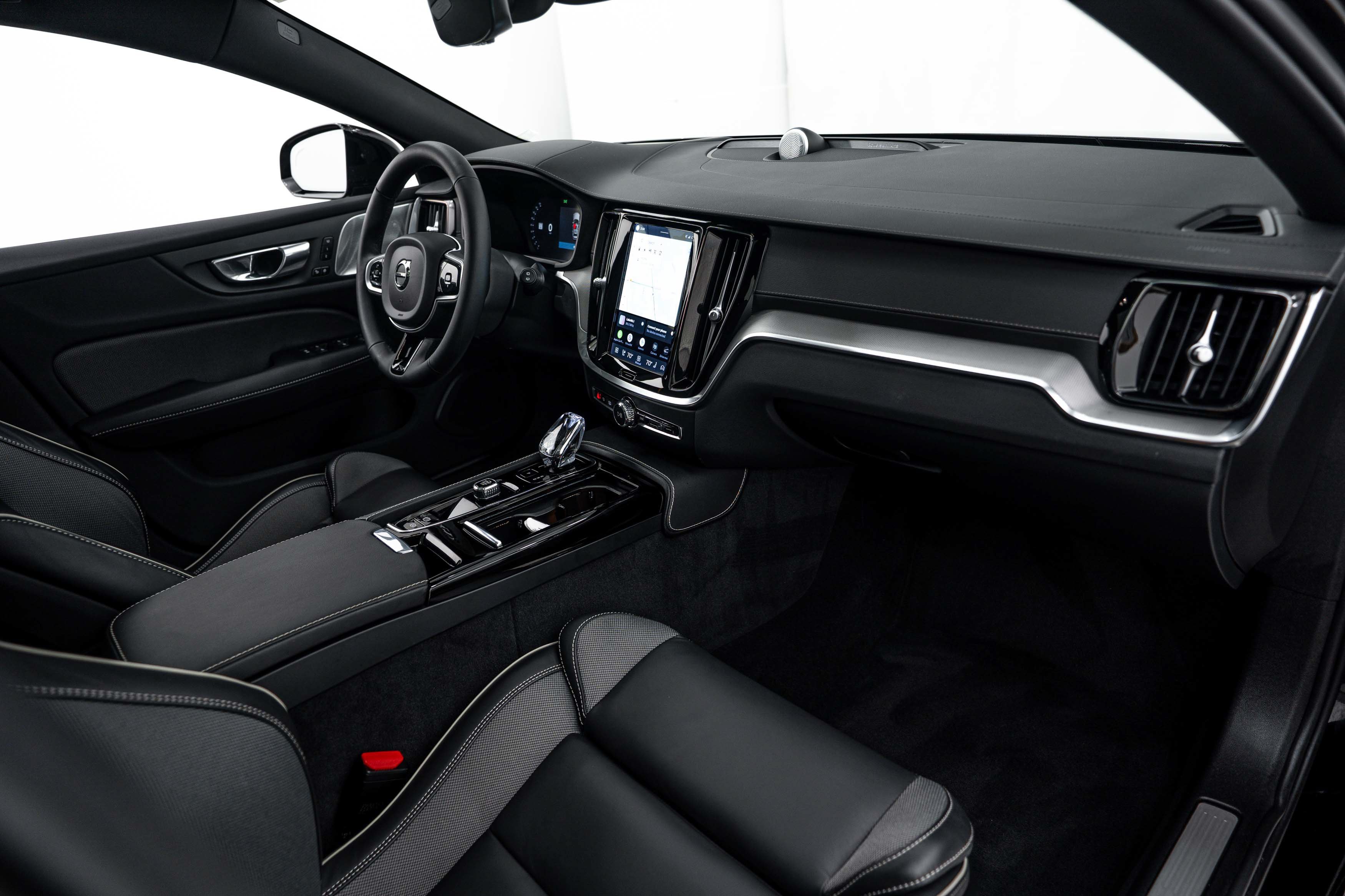 Used 2024 Onyx Black Metallic Volvo Polestar Engineered image 8