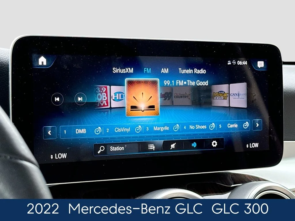 Used 2022  Mercedes-Benz GLC 300 image 29