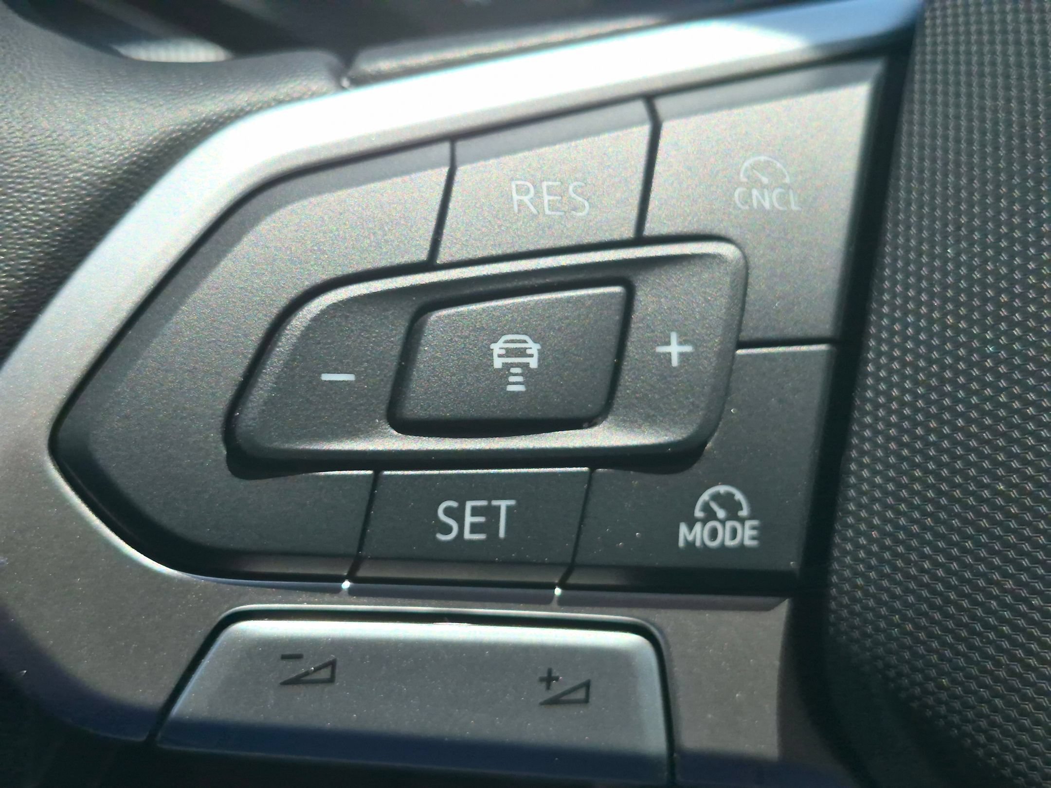 New 2026 Platinum Gray Metallic Volkswagen S image 17