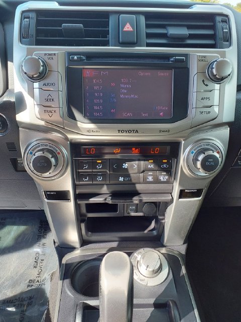 Used 2012 Blizzard Pearl Toyota Limited image 32