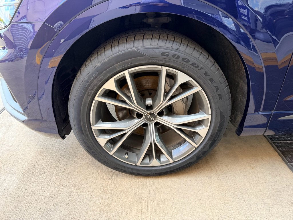 Used 2021 Navarra Blue Metallic Audi Premium Plus image 27
