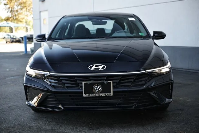 New 2026 Abyss Black Hyundai SEL Sport image 2