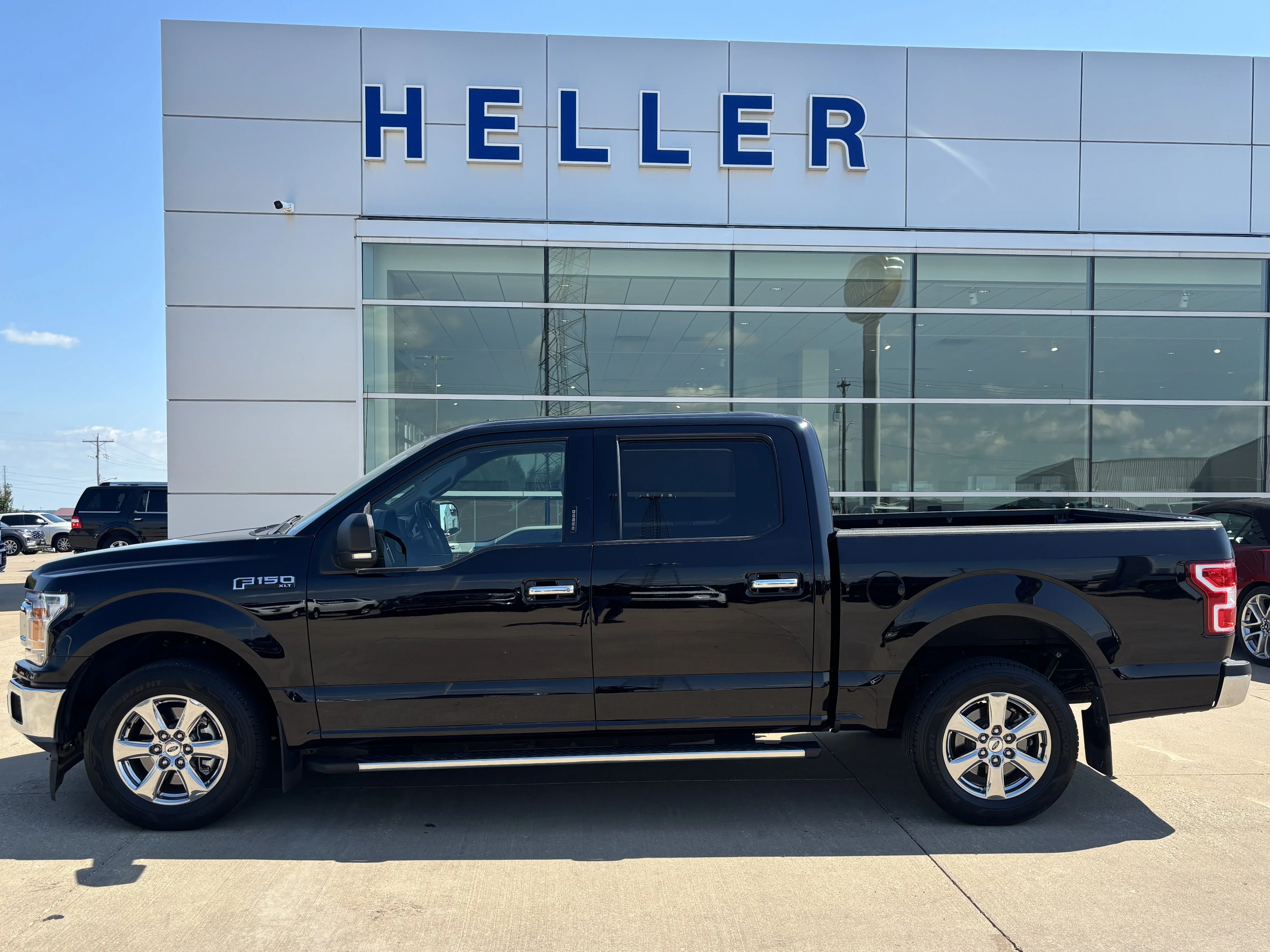Used 2019 Black Metallic Ford XLT image 3