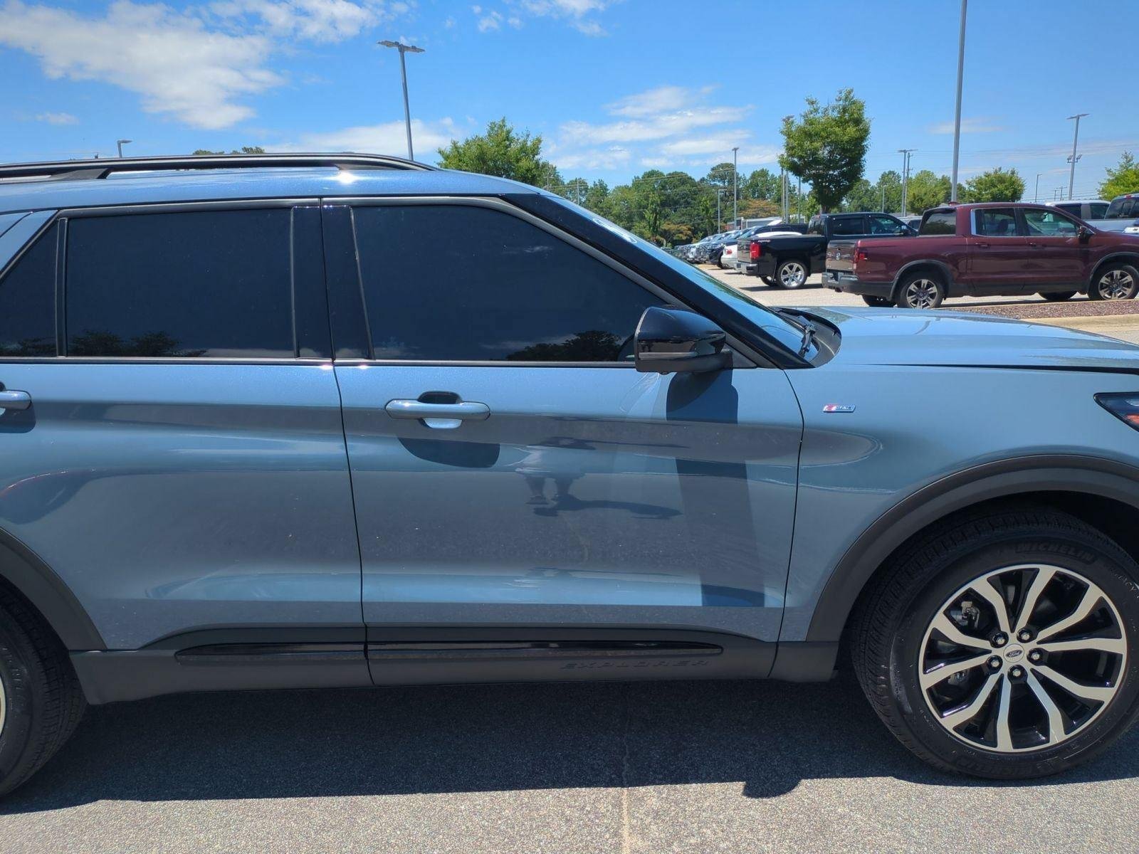 Used 2025 Vapor Blue Metallic Ford ST-Line image 38