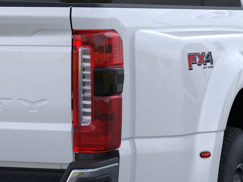 New 2026 Star White Metallic Tri-Coat Ford F-350® Lariat® image 21