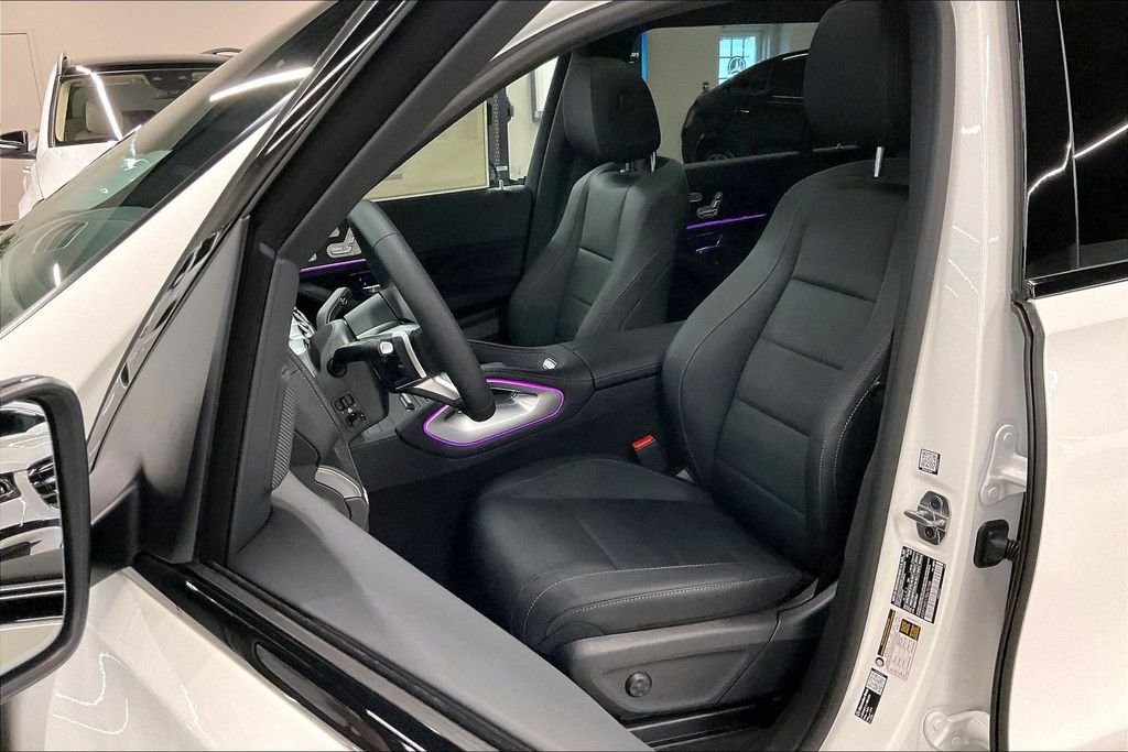 New 2026 Polar White Mercedes-Benz GLS 450 image 9