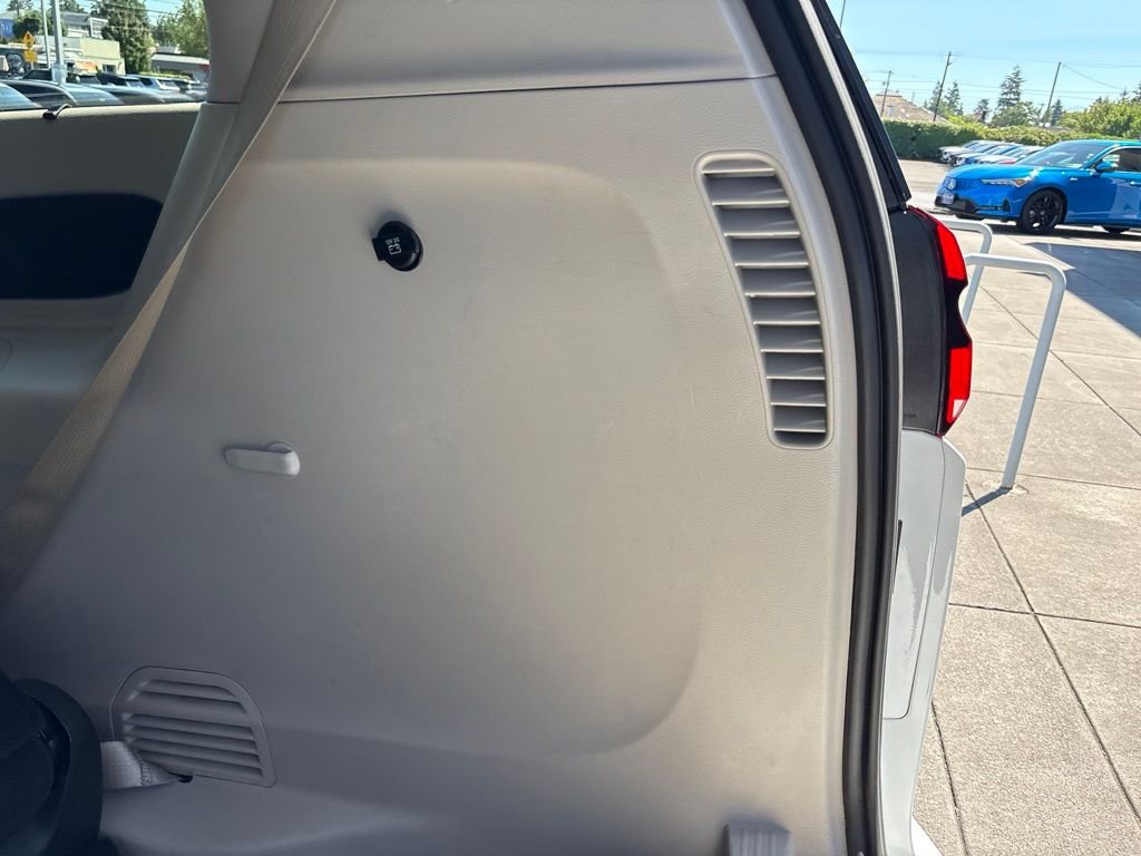 Used 2022 White Chrysler Touring L image 28