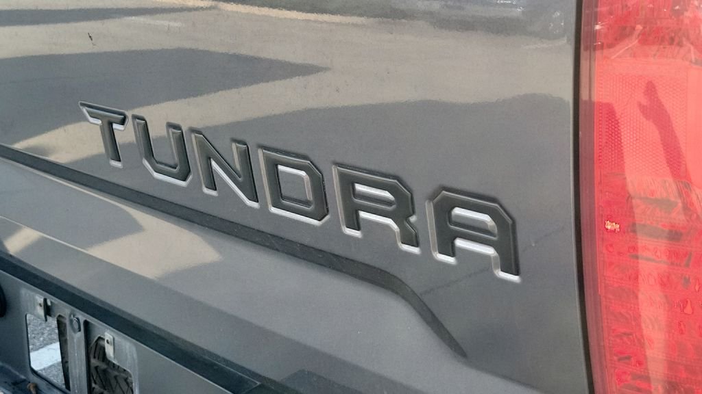 Used 2019 Gray Toyota SR5 image 11