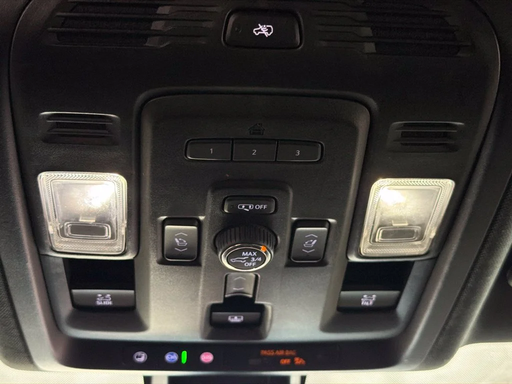Used 2021 Black GMC Denali image 19