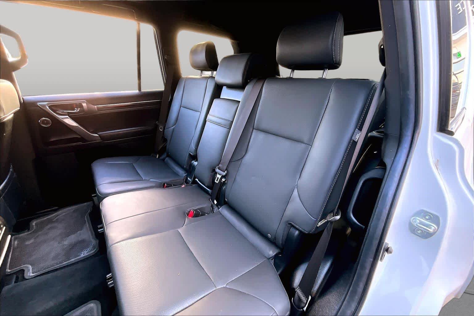 Used 2022 Starfire Pearl Lexus Premium image 21