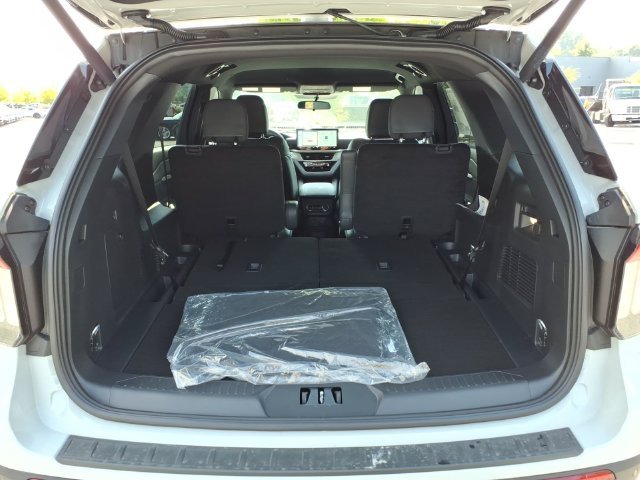 New 2027 Avalanche Gray Ford Active image 12