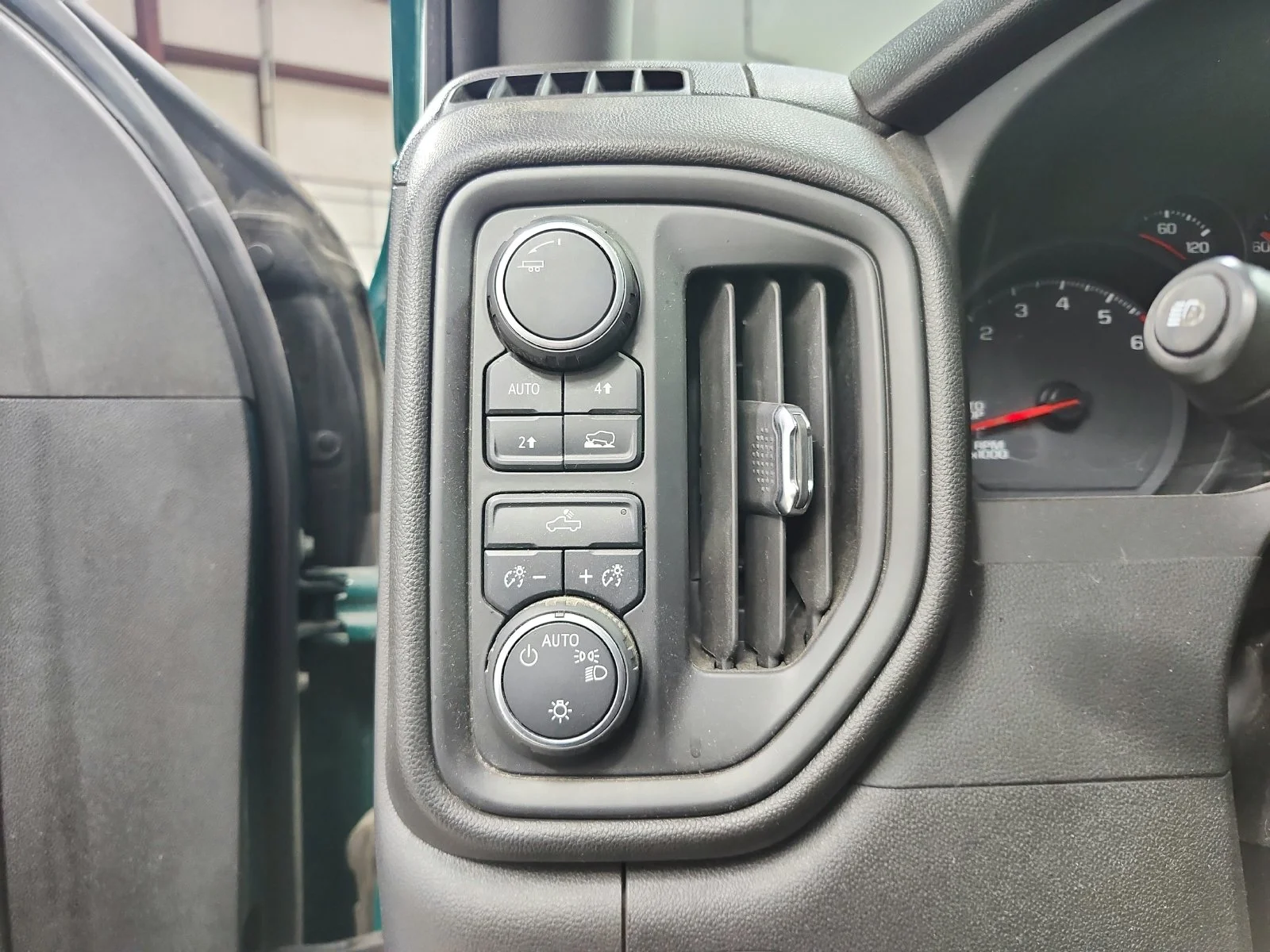 Used 2023 Green Chevrolet WT image 17