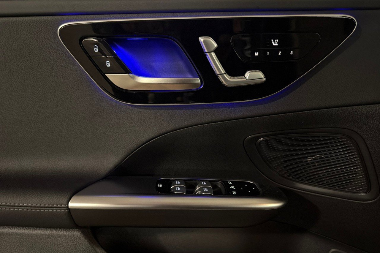 New 2026 Graphite Grey Metallic Mercedes-Benz C 300 Sedan image 10