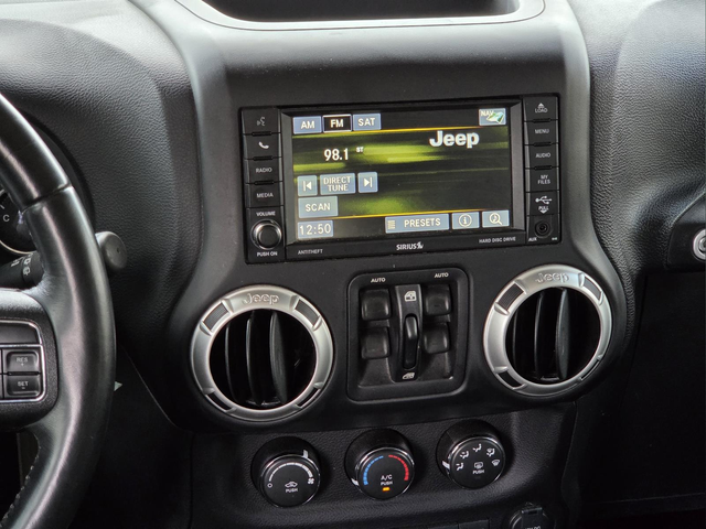 Used 2017 Purple Jeep Unlimited Rubicon image 17