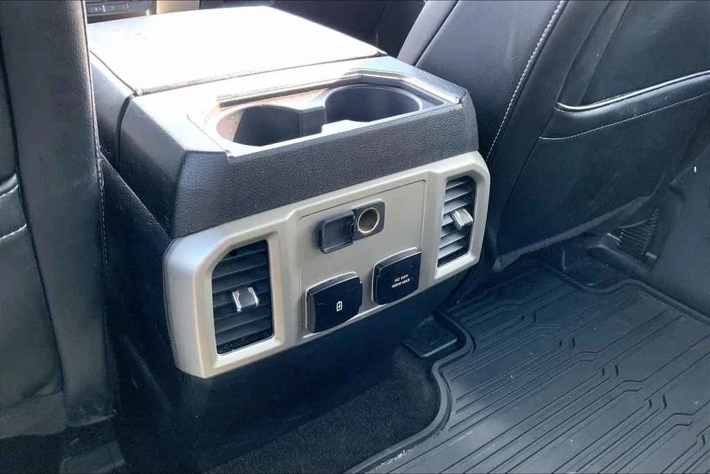 Used 2020 Silver Metallic Ford Lariat image 32
