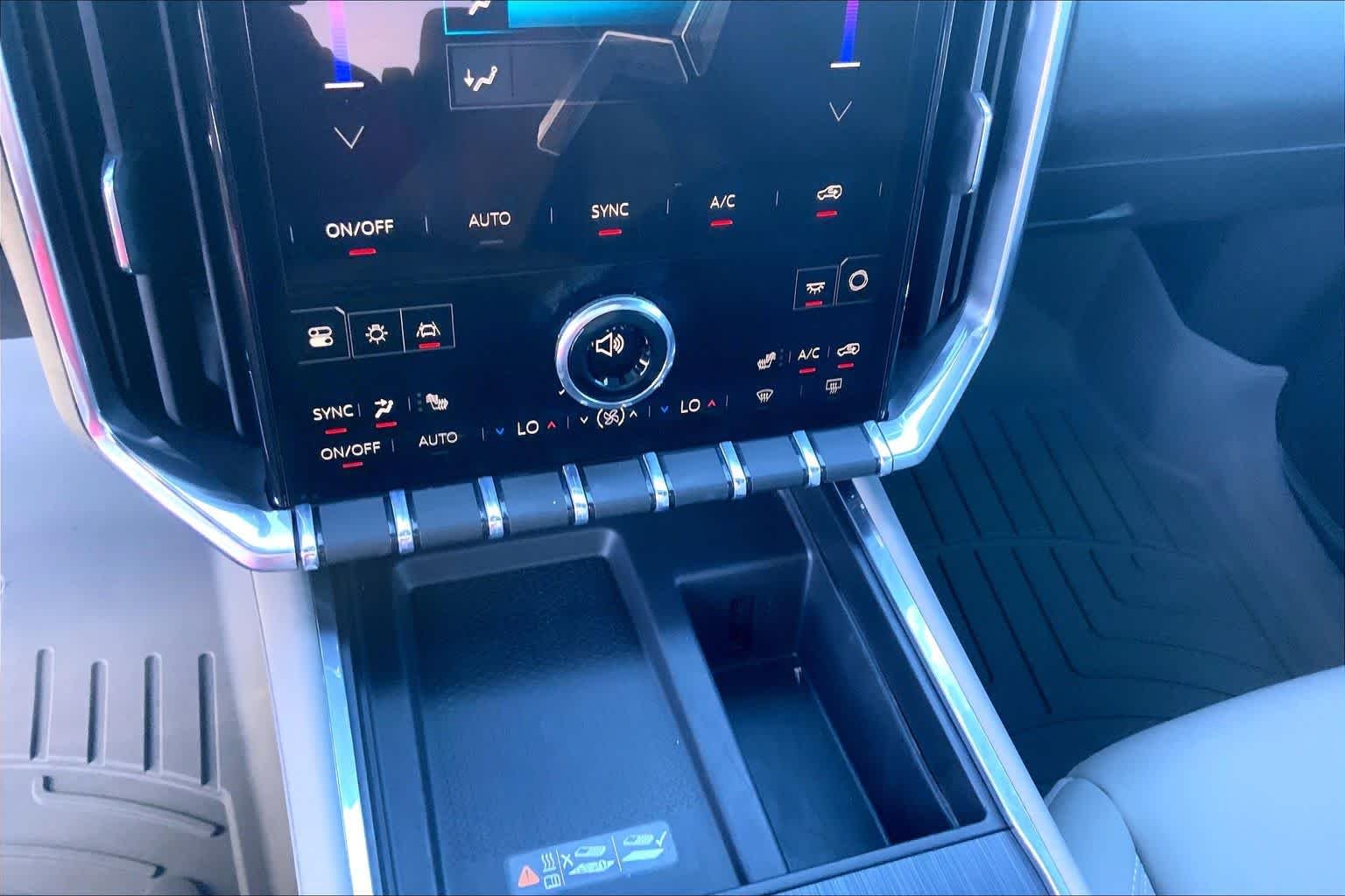 Used 2026 Summit White GMC FWD Elevation image 34