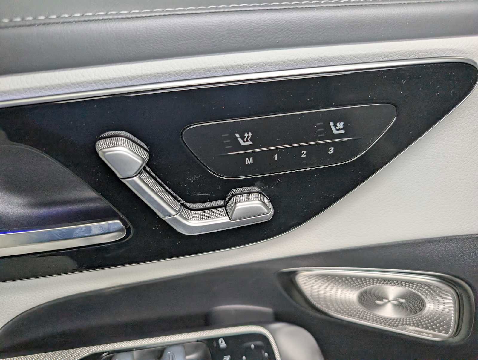 New 2026 Graphite Grey Metallic Mercedes-Benz GLC 300 image 30