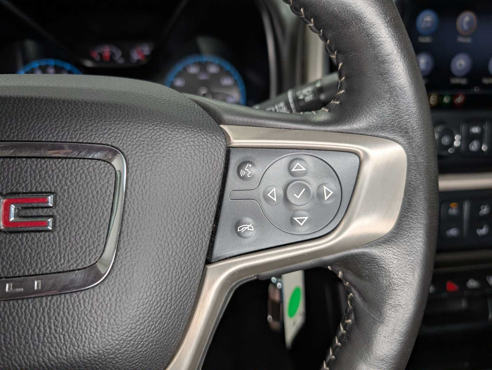 Used 2019 Onyx Black GMC 4WD Denali image 36