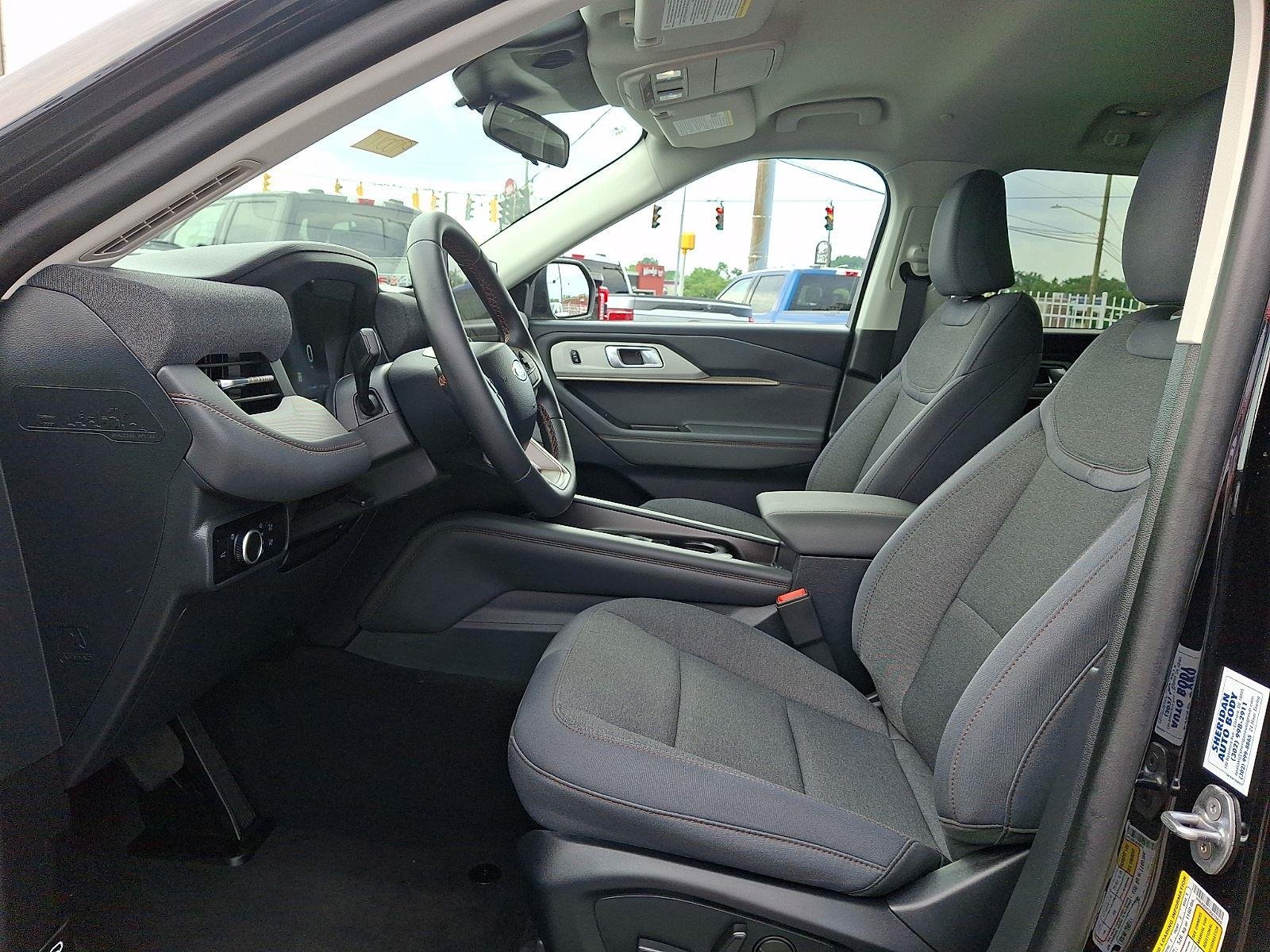 Certified Used 2025 Agate Black Ford  image 10