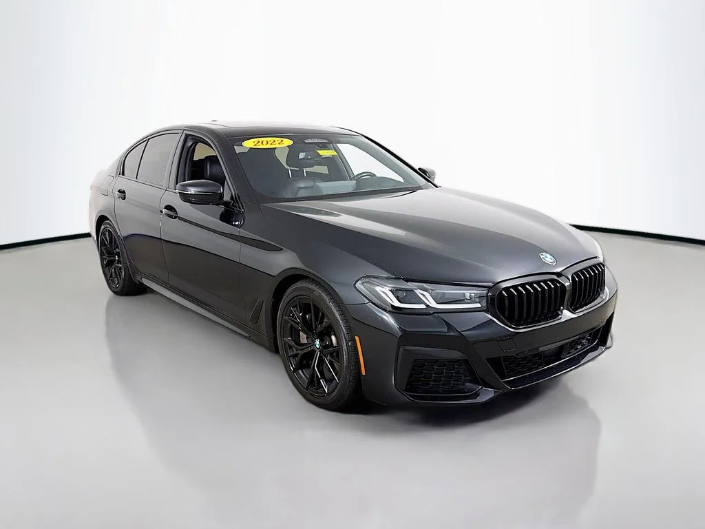 Used 2022 Black Sapphire Metallic BMW 530i xDrive image 1