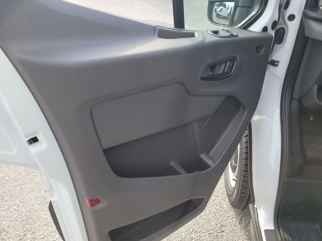 New 2026 Oxford White Ford Base image 17
