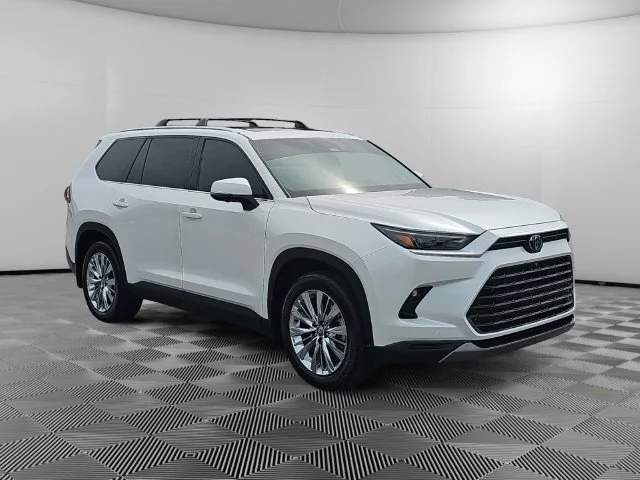Used 2025 Beige Toyota Platinum image 6