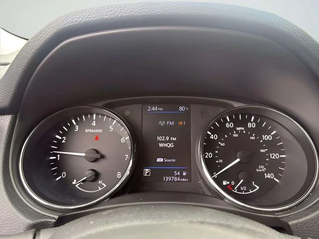 Used 2018 Red Nissan SV image 12