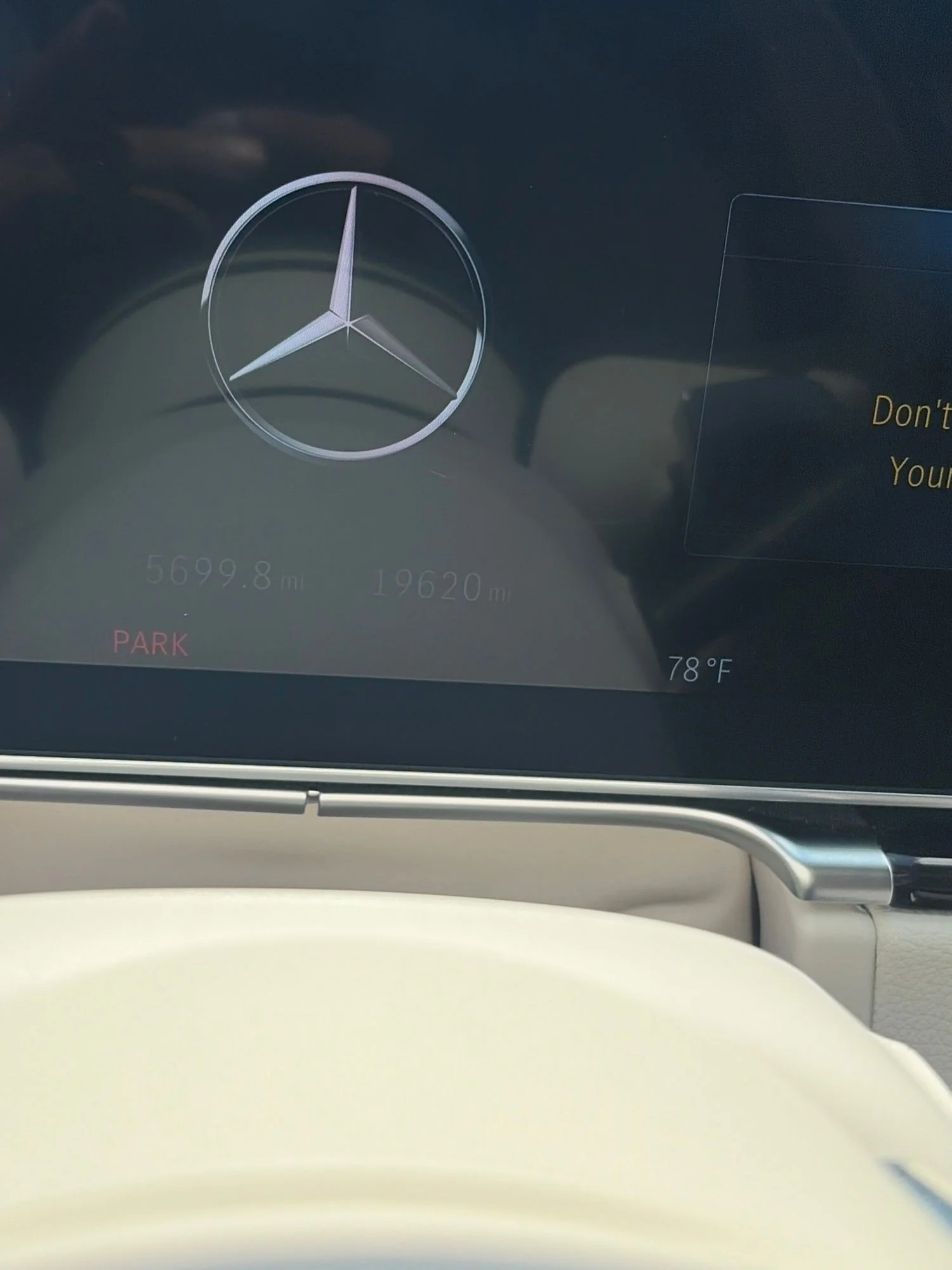 Used 2023 Gold Mercedes-Benz S 500 image 1